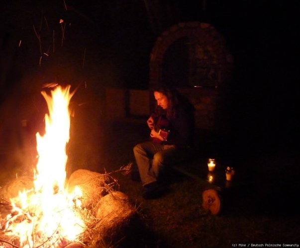Musik am Lagerfeuer