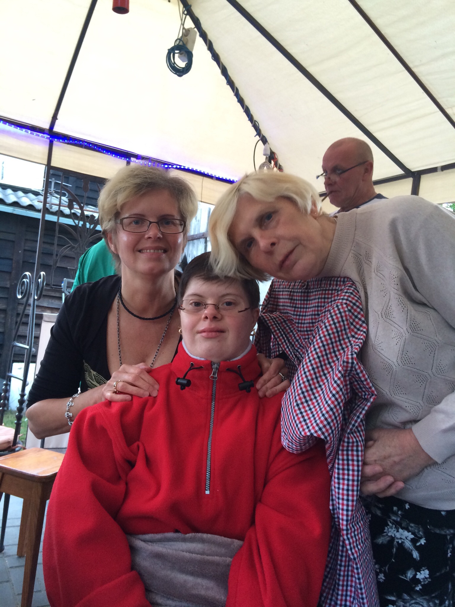 Meine Frau mit Mutter und Schwester