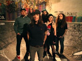 die Kanadische Band -YFE- Europaweit bekannt